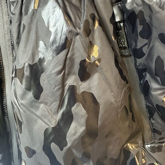 DKNY Glossy Leopard Print Puffer Jacket Women’s M Black Cinched Waist - Picture 8 of 9